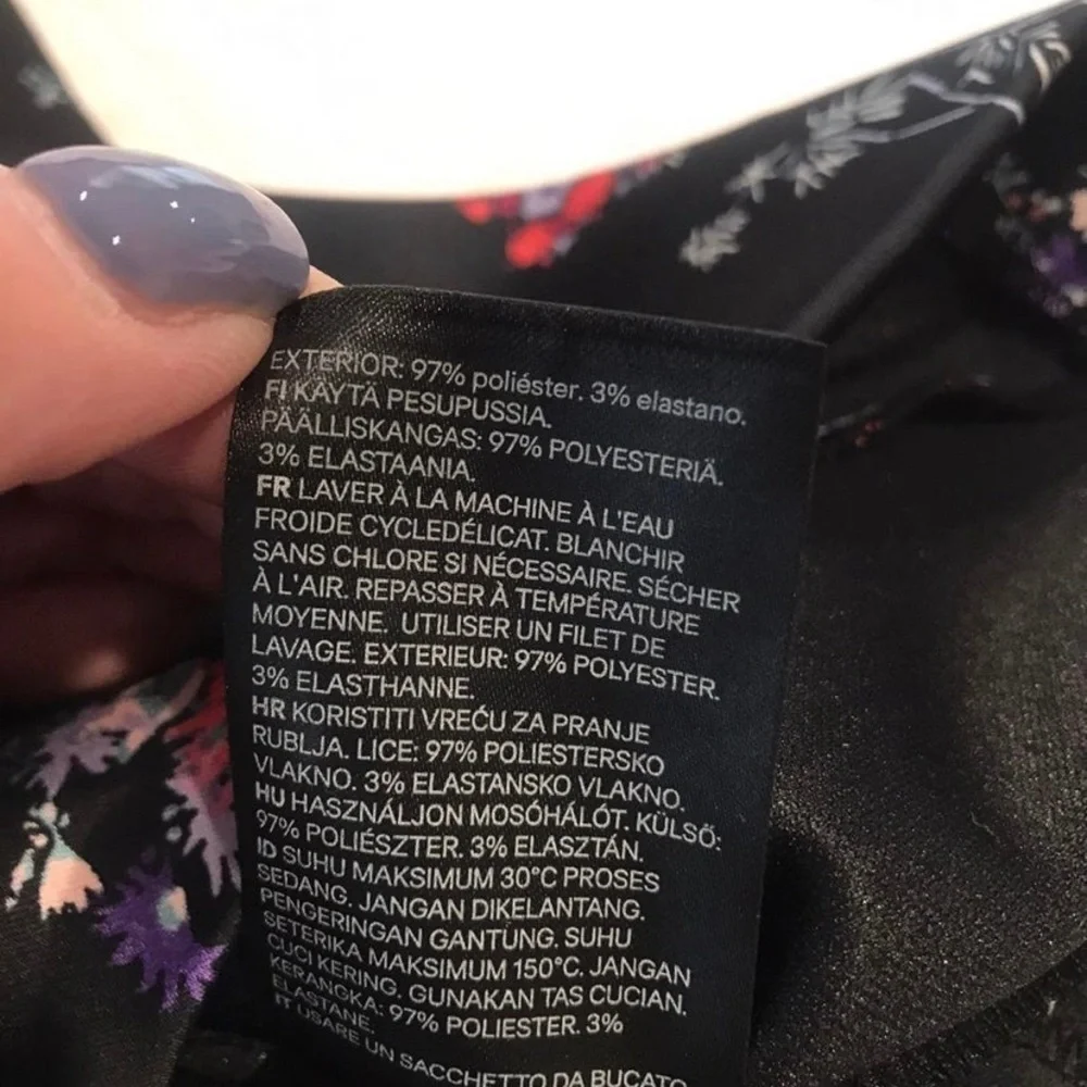 NWT H&M Black Floral Dress. - Picture 4 of 9